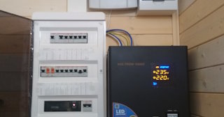 Установка и подключение стабилизаторов напряжения от 566 руб в Медногорске - ЭлектроМдн